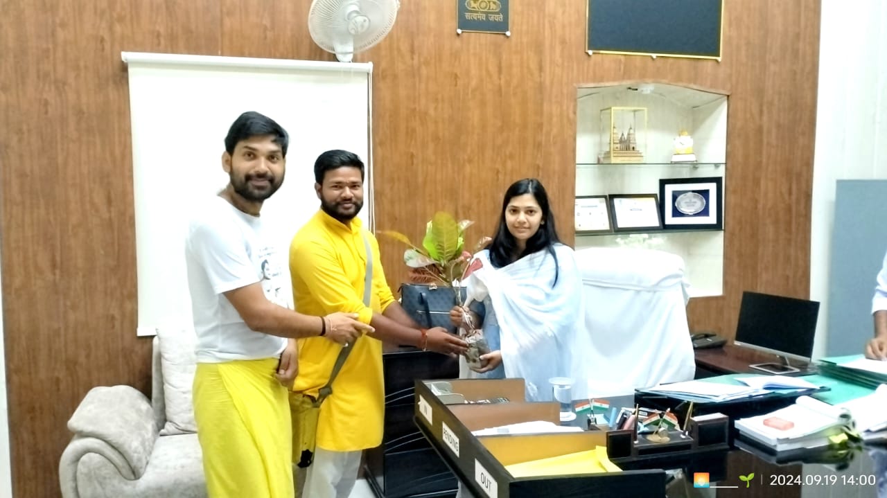 Mission Green Ayodhya Meets District Officer to Discuss Environmental Sustainability